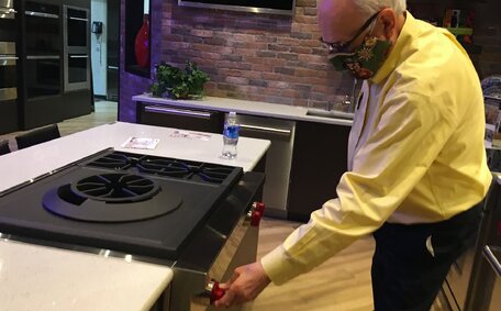 Smell Gas House? Action